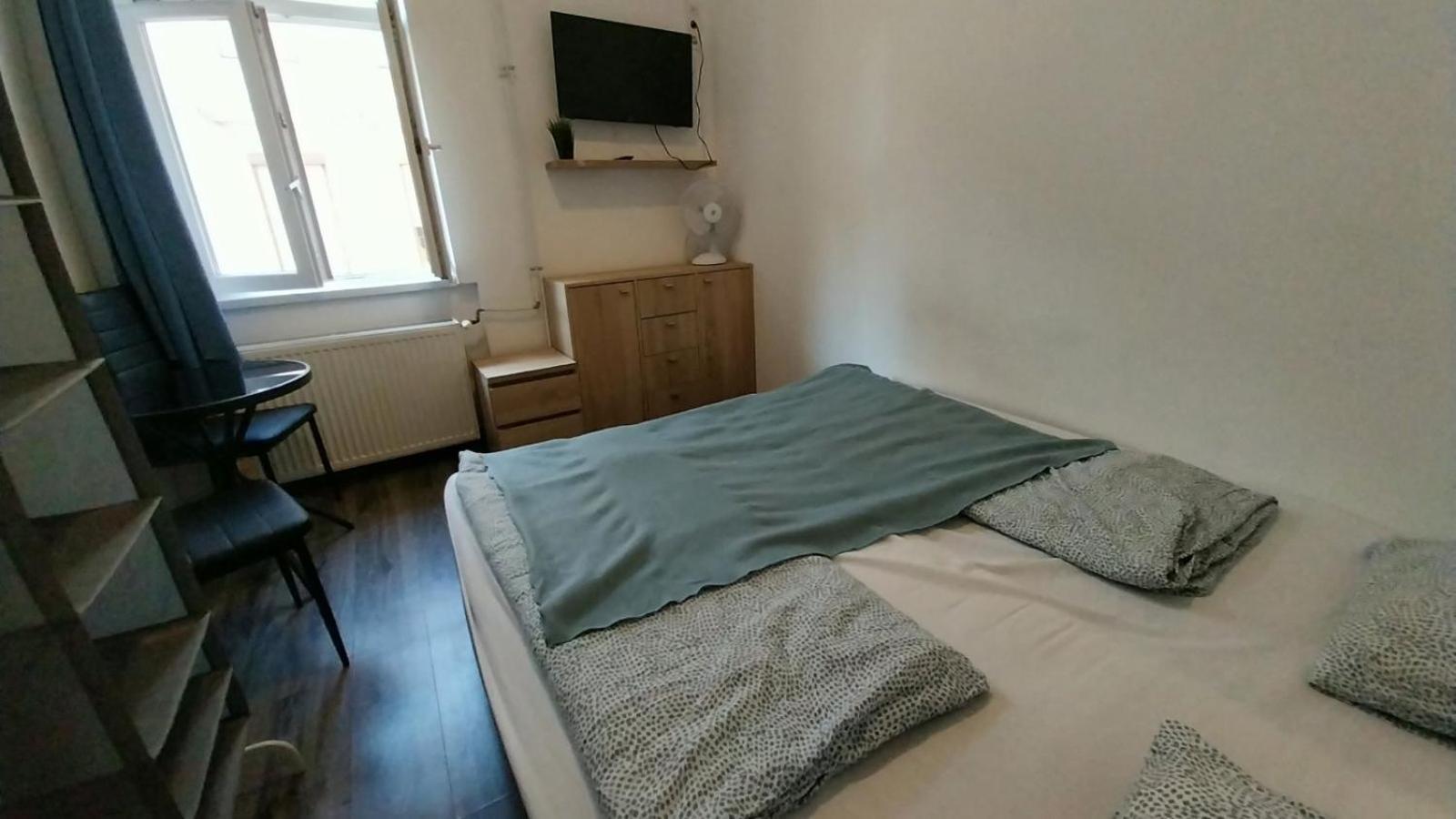 Aradi Rooms With Private Bathroom In The City Centre Budapesta Exterior foto
