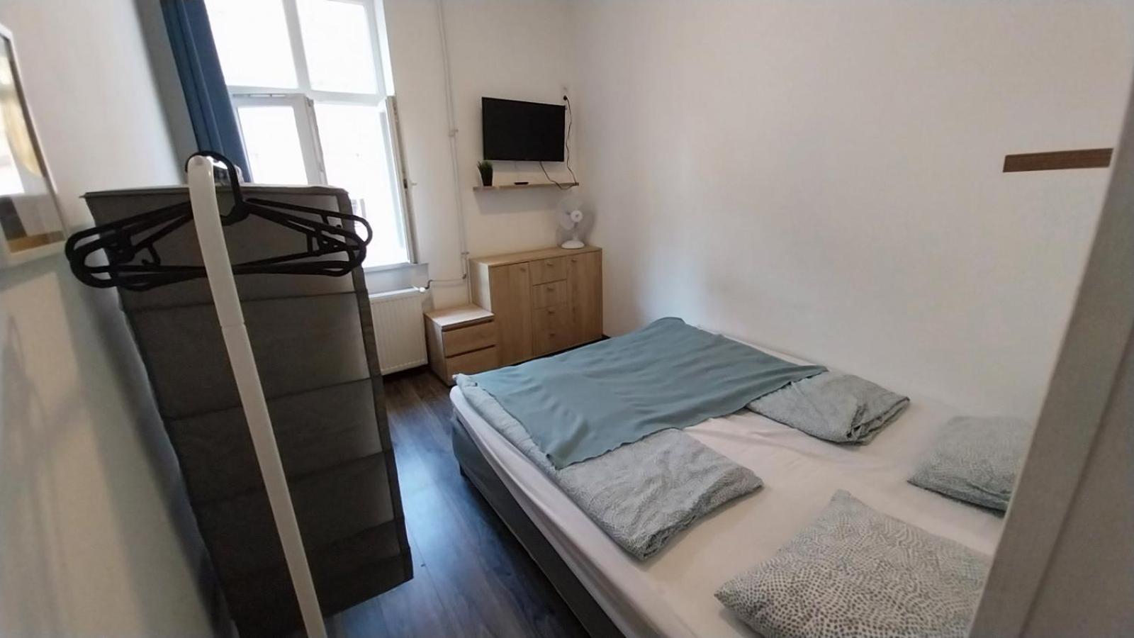 Aradi Rooms With Private Bathroom In The City Centre Budapesta Exterior foto