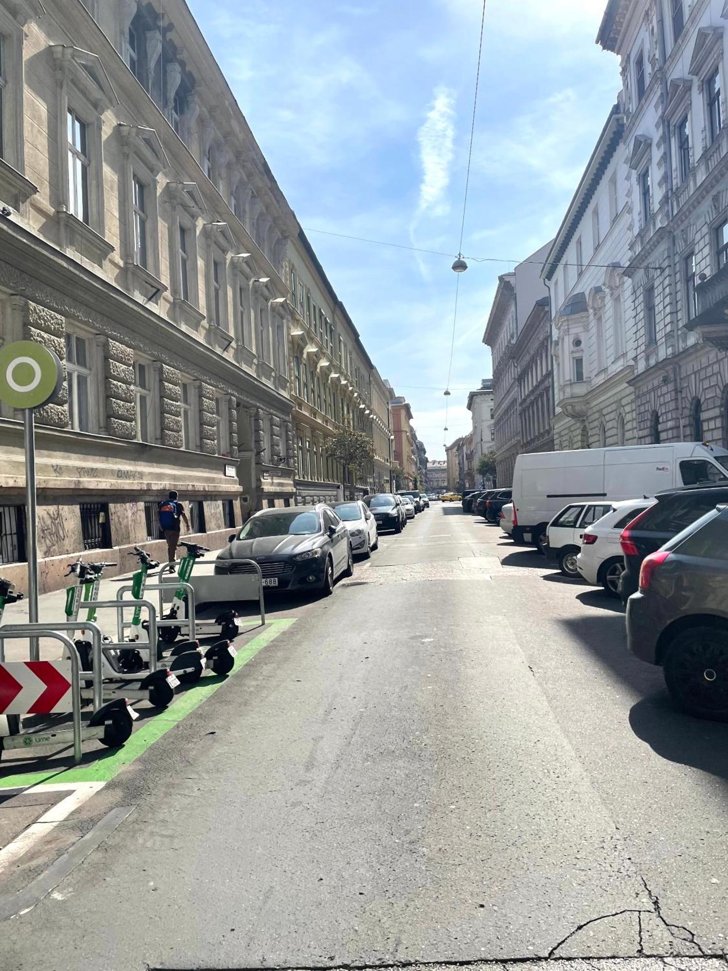 Aradi Rooms With Private Bathroom In The City Centre Budapesta Exterior foto