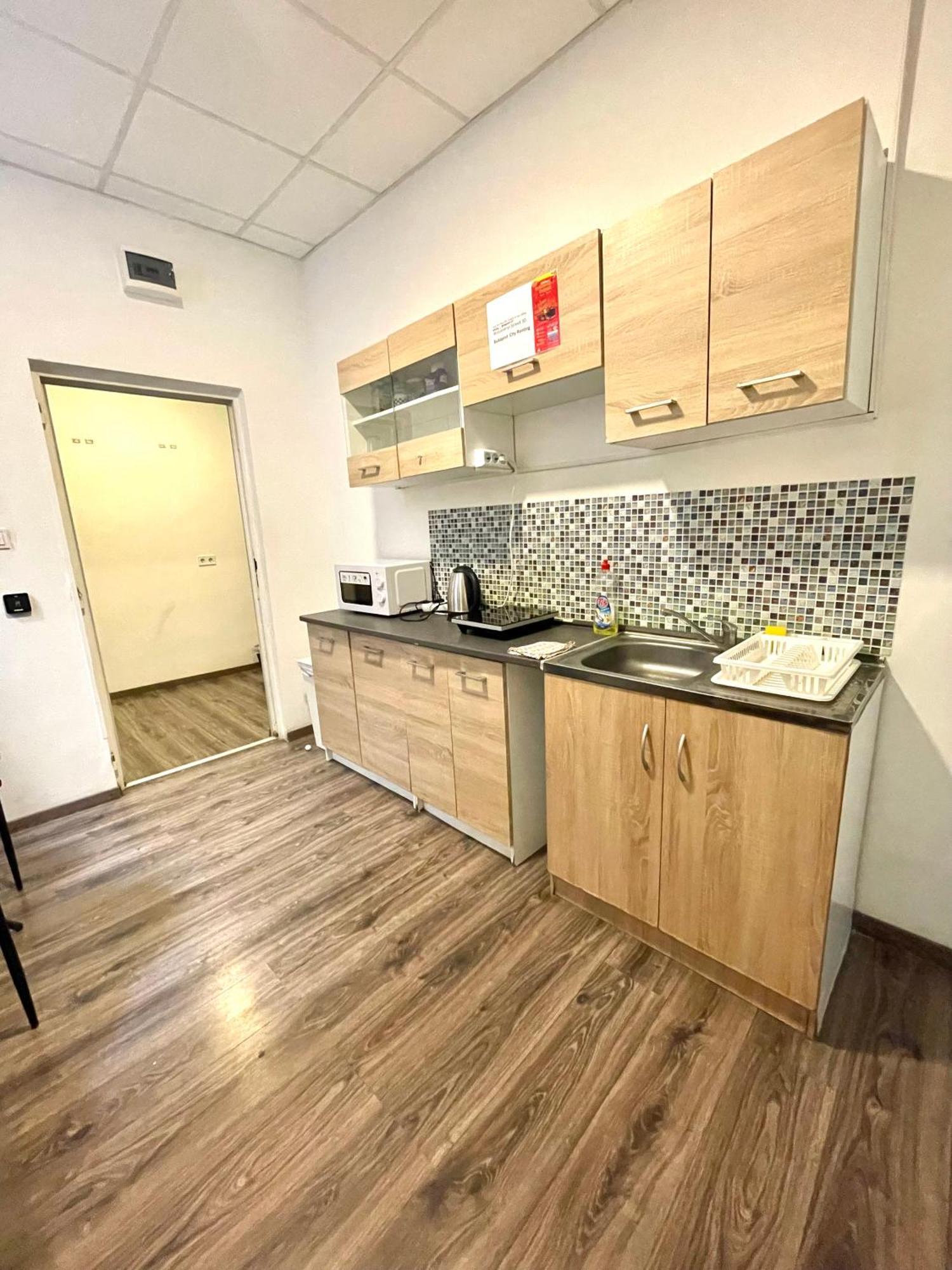 Aradi Rooms With Private Bathroom In The City Centre Budapesta Exterior foto
