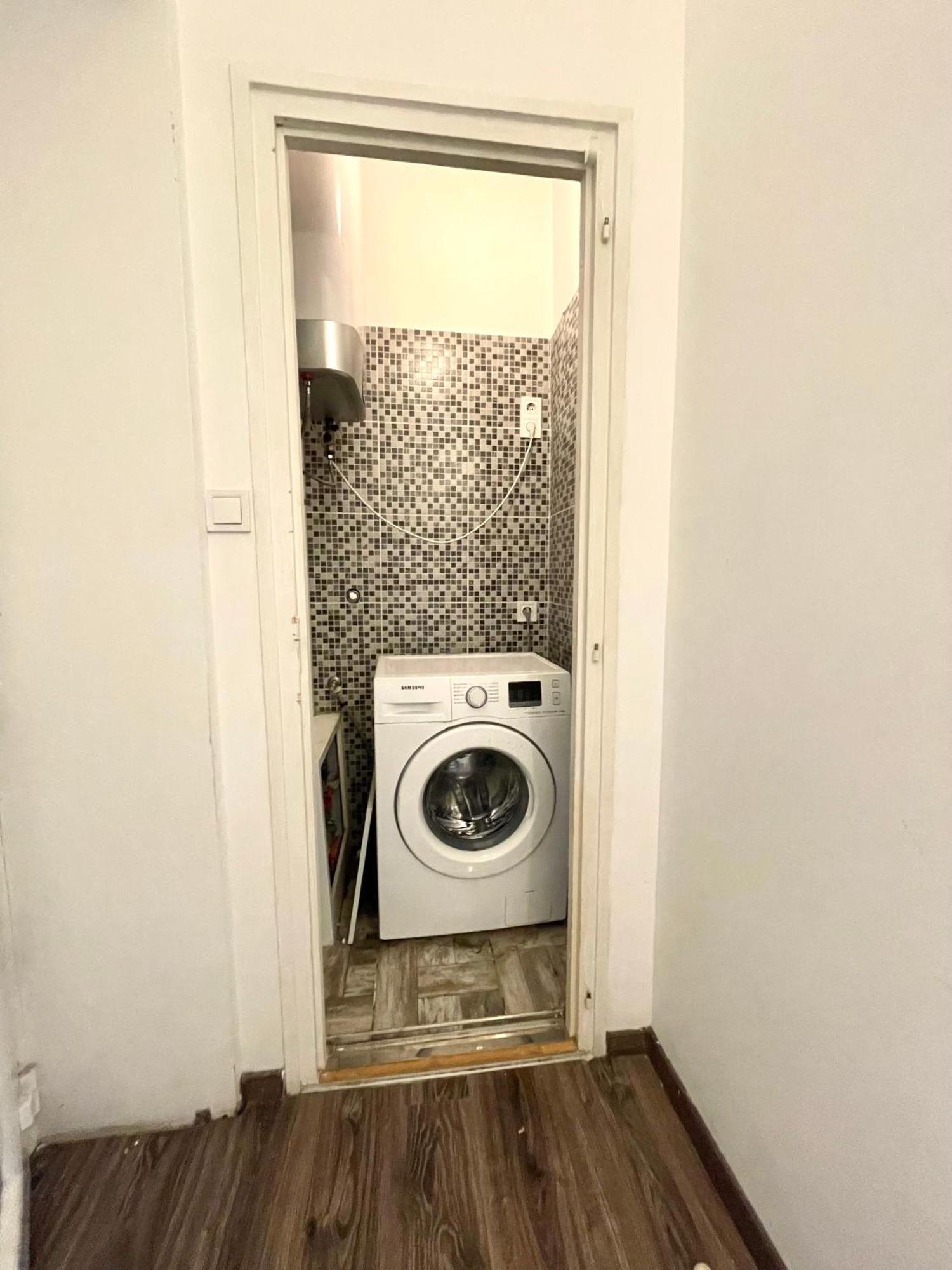 Aradi Rooms With Private Bathroom In The City Centre Budapesta Exterior foto