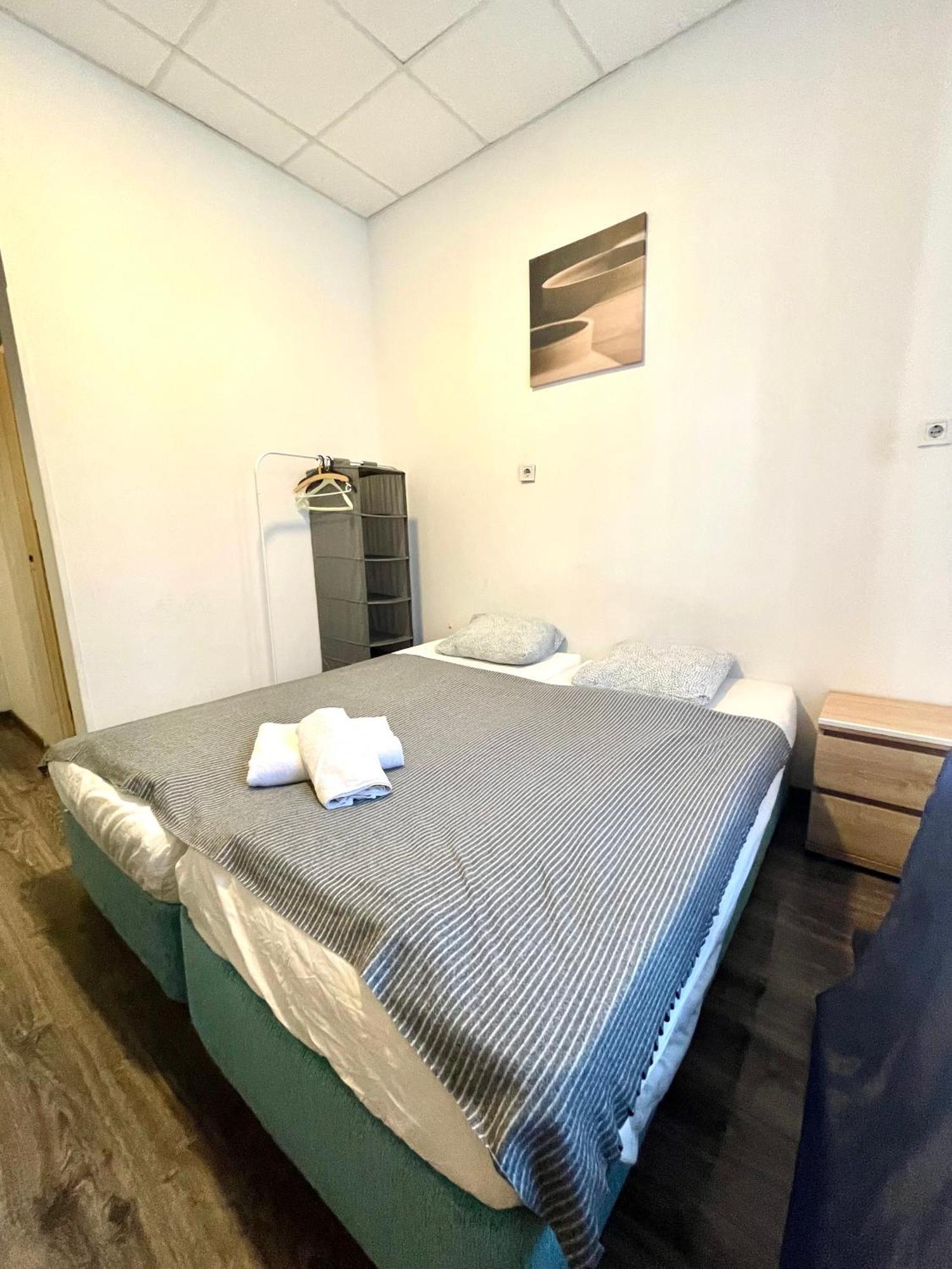 Aradi Rooms With Private Bathroom In The City Centre Budapesta Exterior foto