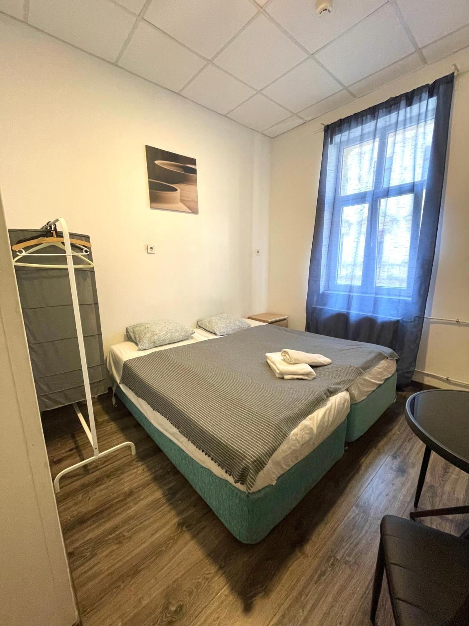 Aradi Rooms With Private Bathroom In The City Centre Budapesta Exterior foto